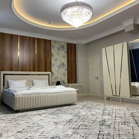 Nur Makon Hotel Tasken Kültér fotó