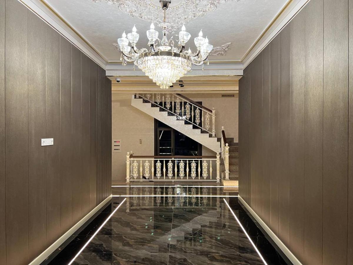 Nur Makon Hotel Tasken Kültér fotó