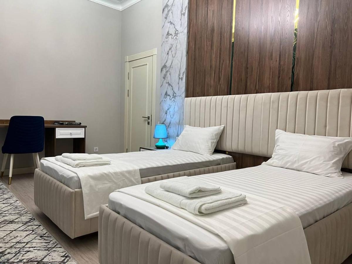 Nur Makon Hotel Tasken Kültér fotó